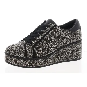 Aideen Womens Slip On Round Toe Casual And Fashion Sneakers