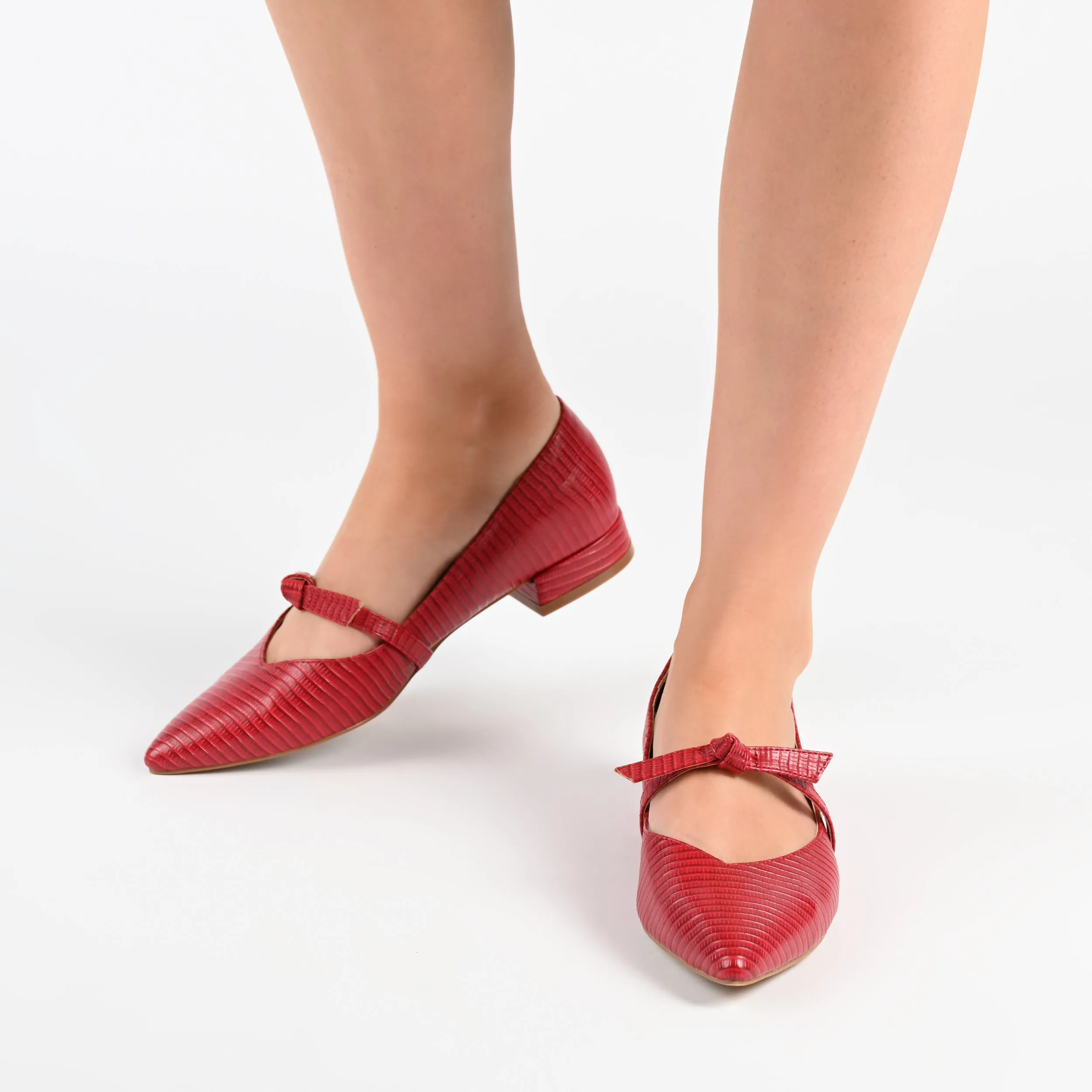 Journee Collection Women's Cait Flats