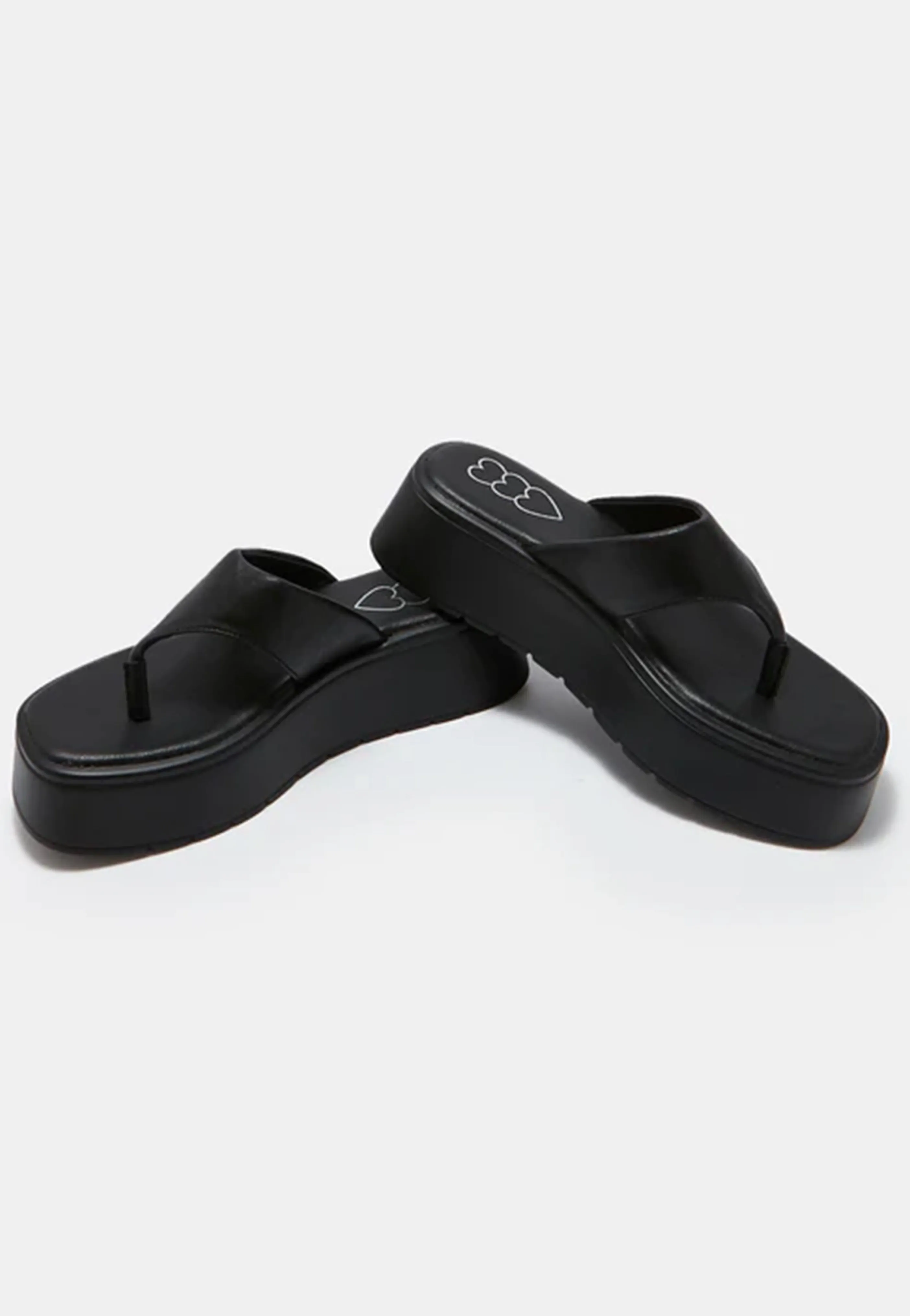 Koi Footwear - Alora Chunky Black Thong Black - Girl Sandals