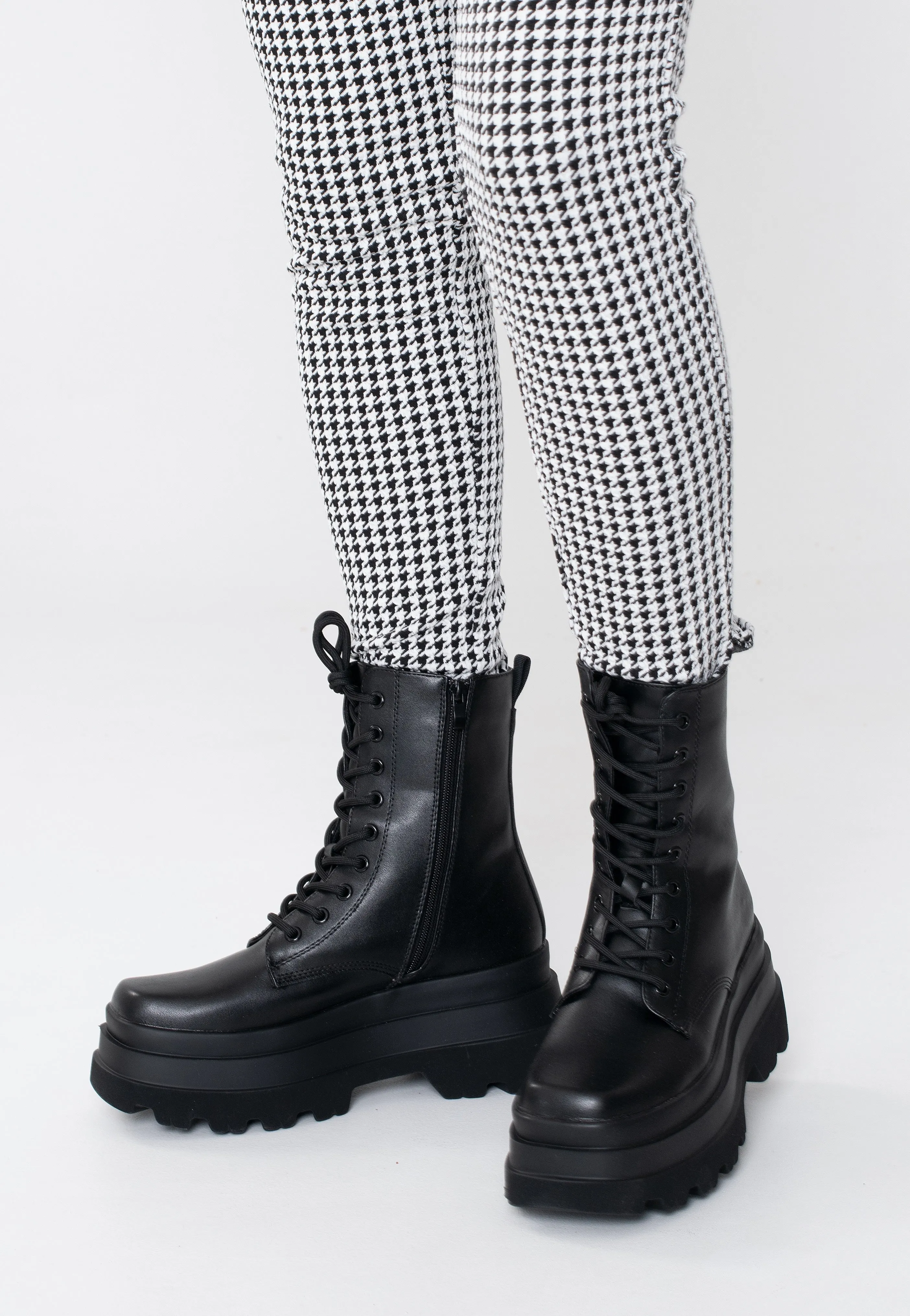 Koi Footwear - Deathwatch Trident Platform Black - Girl Shoes