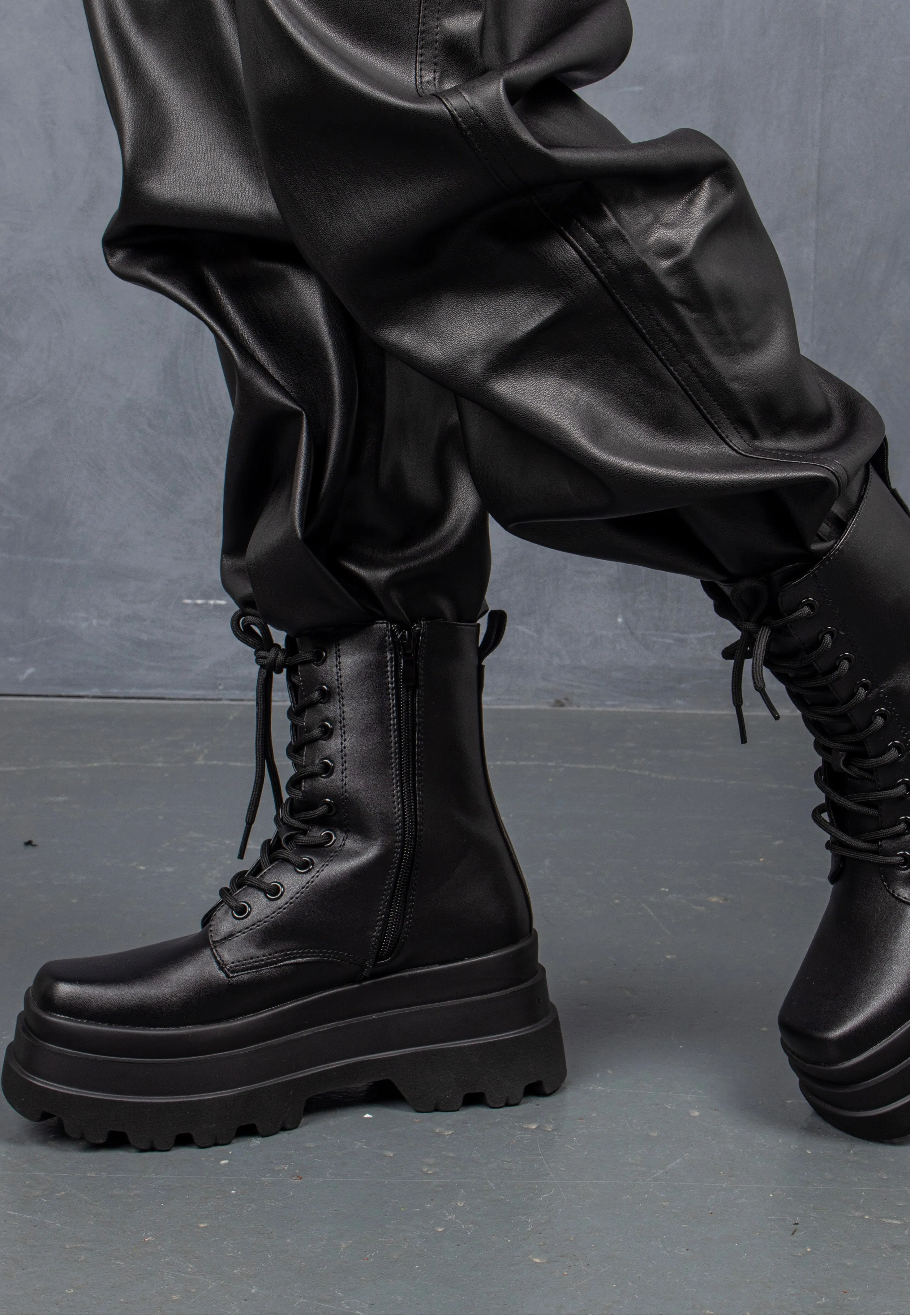 Koi Footwear - Deathwatch Trident Platform Black - Girl Shoes