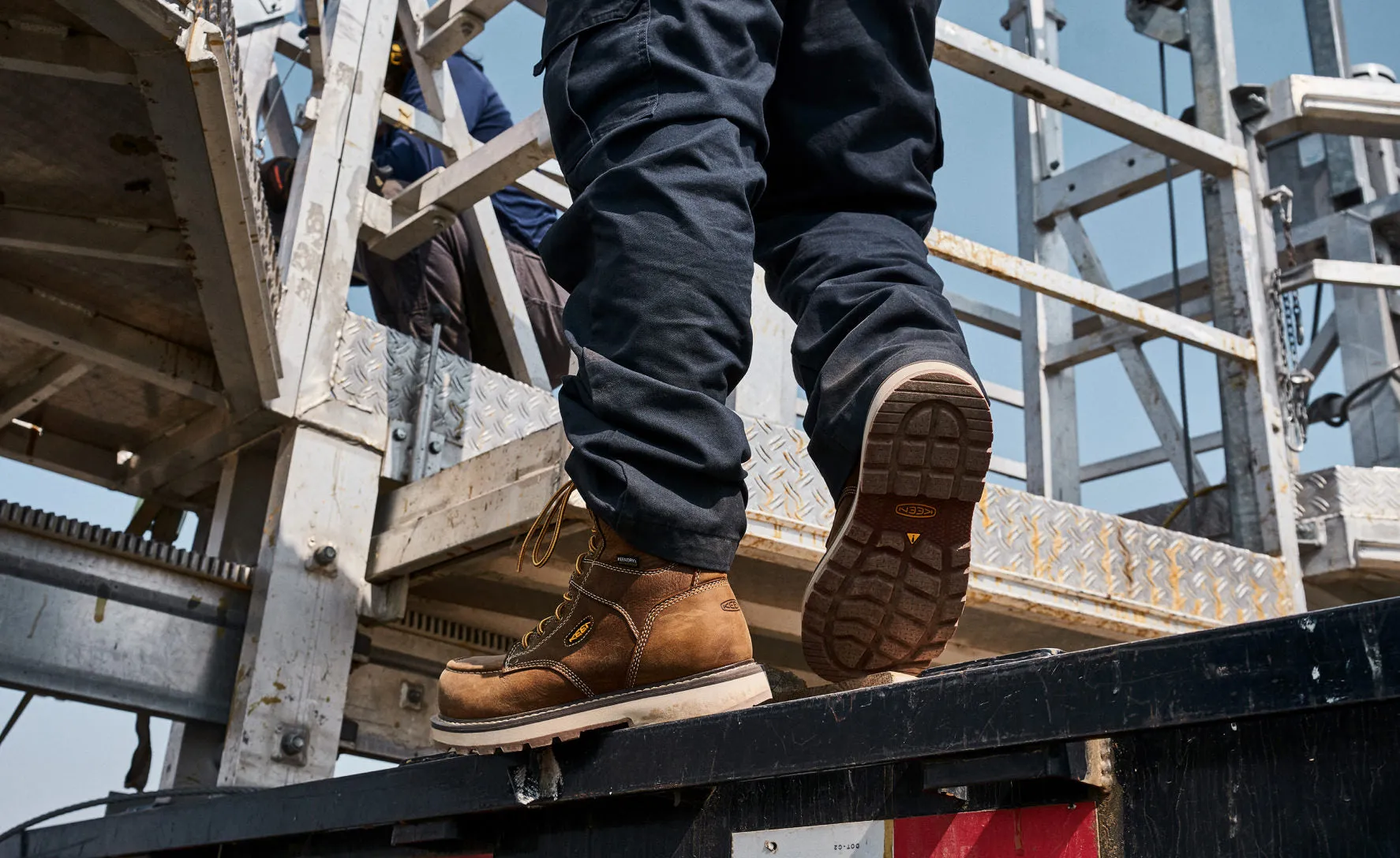Men's Cincinnati 8" Waterproof 90 Heel Boot (Carbon Toe)  |  Belgian/Sandshell KEEN