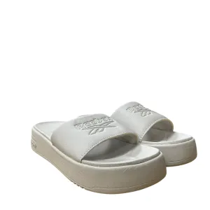 Sandals Flats By Reebok In Grey, Size:8