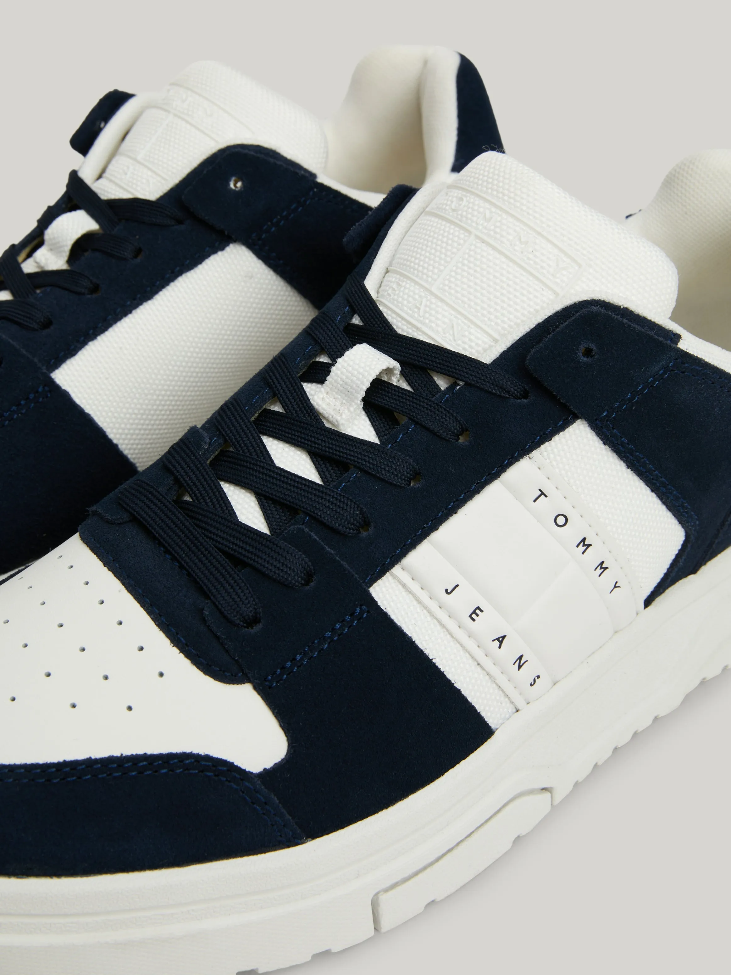 Tommy Hilfiger THE BROOKLYN SUEDE Mens Trainers Dark Night Navy