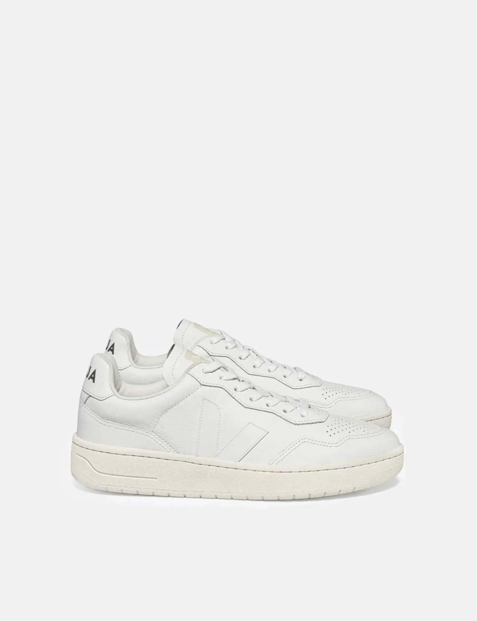 Veja Womens V-90 O.T. Leather Trainers - Extra White
