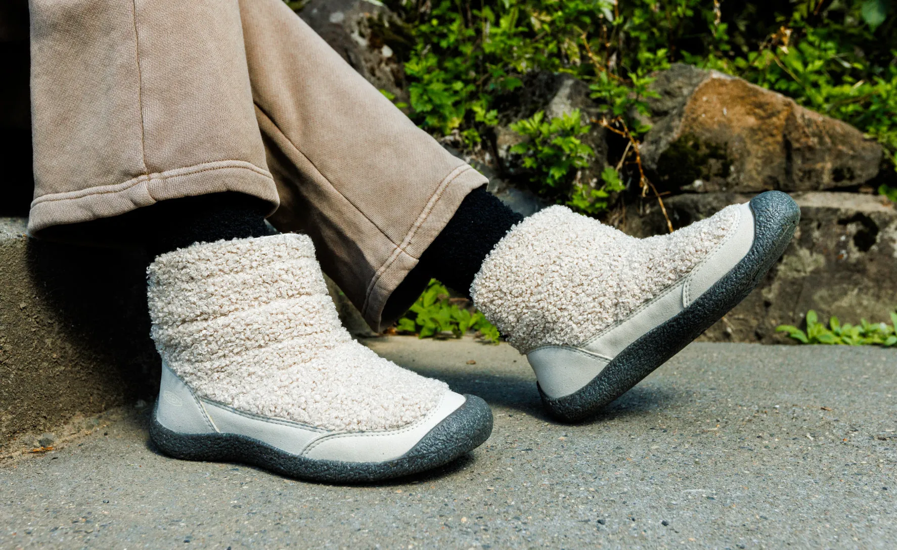 Women's Howser Fold Down   |  Silver Lining/Black KEEN