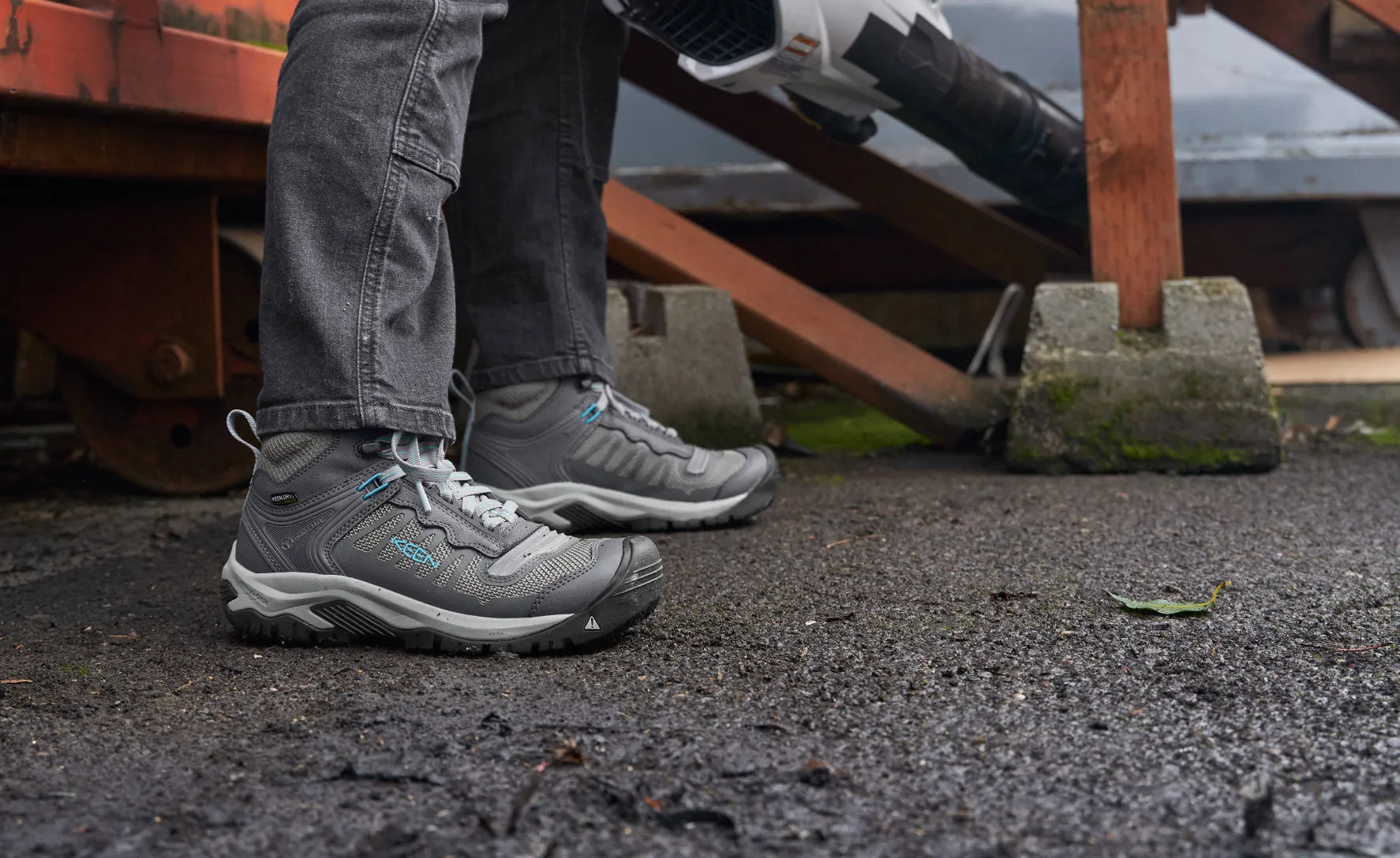 Women's Reno Waterproof Mid (Soft Toe)  |  Magnet/Ipanema KEEN